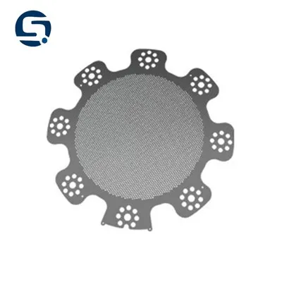 Hidlydd metel tyllog